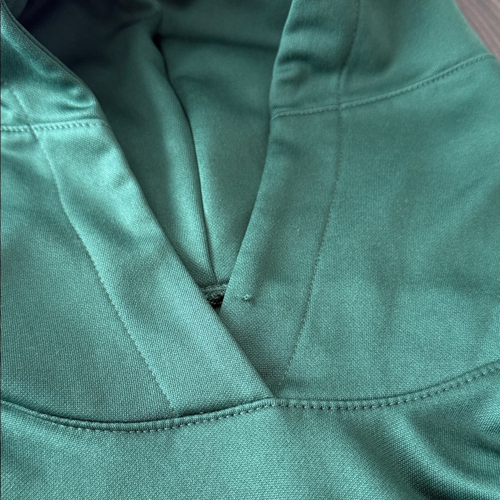 Big Boys Large 14/16 Nike Green Milwaukee Bucks Basketball Hoodie Sweatshirt Kid - Picture 9 of 9
